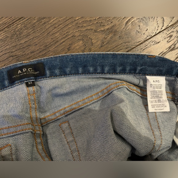 A.P.C Blue Petit New Standard - Picture 2 of 4